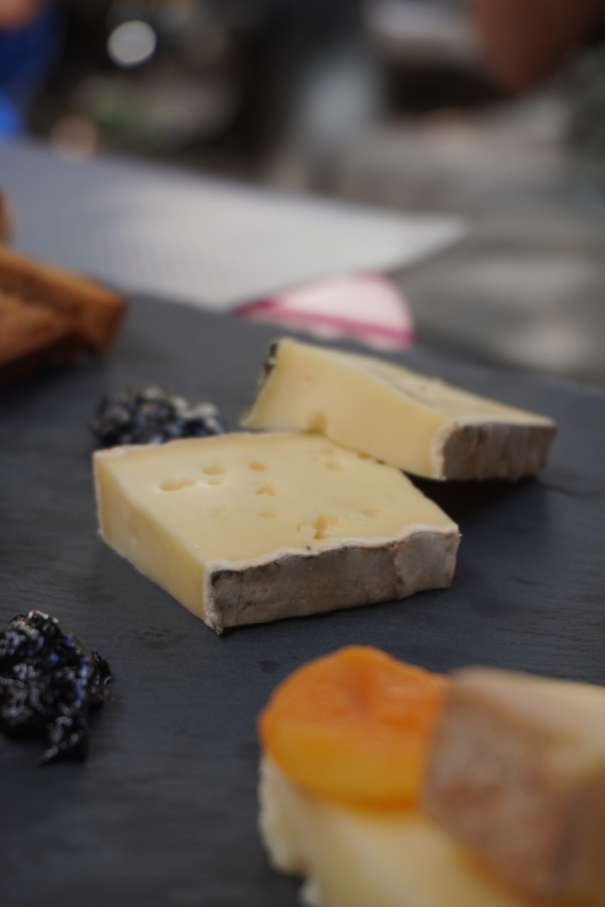 Degustation st nectaire ©AurelP Degustation st nectaire - Spécialité Auvergne