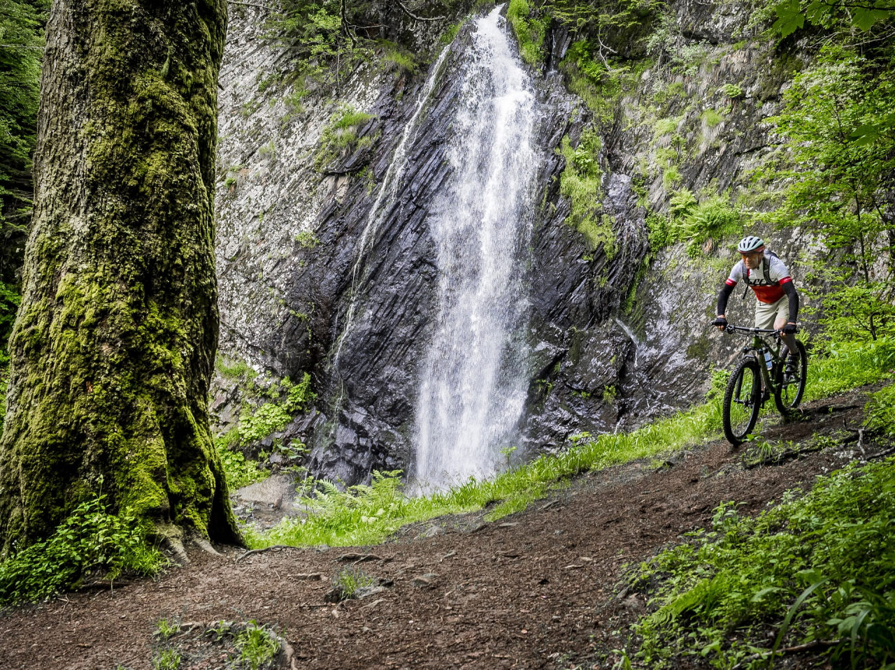 VTT autour de Mont-Dore, cascade du Queureuilh - massif du Sancy (63)
