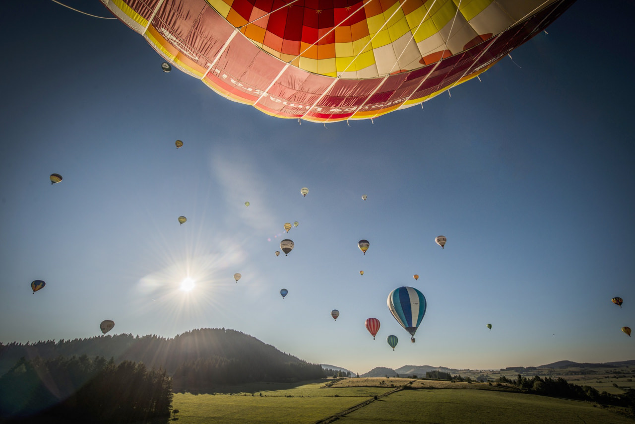 La Chaine des Puys en montgolfière (63)